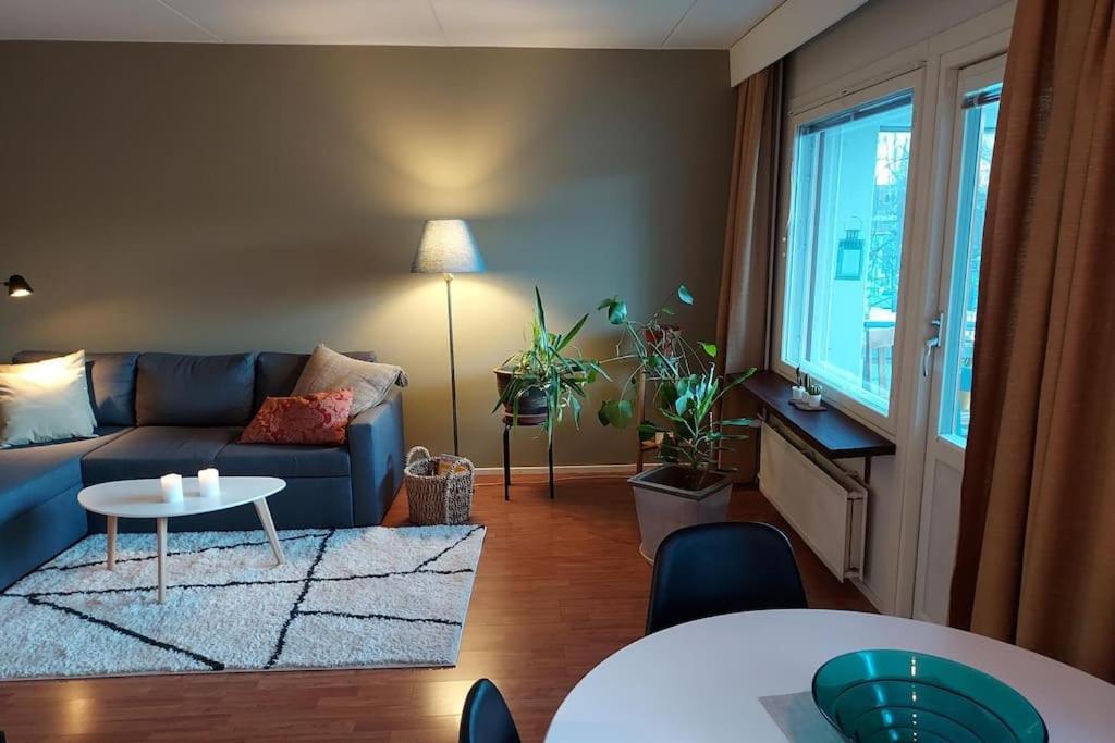 Cosy Two Rooms Apartment In Helsinki Exterior photo
